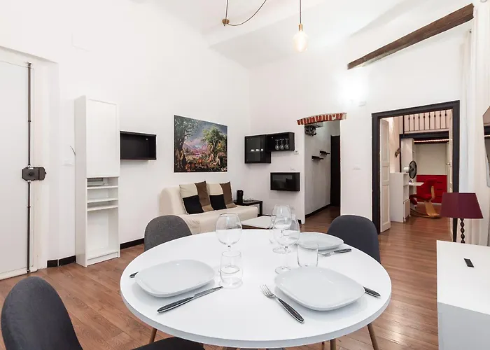 300 Meters From The Aquarium And San Giorno Metro, Self Checkin And Fast Internet