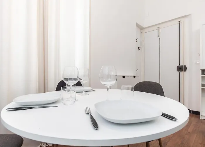 300 Meters From The Aquarium And San Giorno Metro, Self Checkin And Fast Internet Apartment