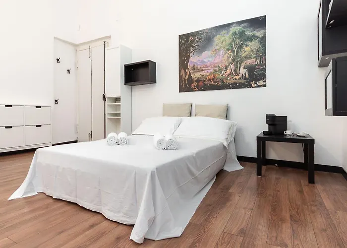 Apartment 300 Meters From The Aquarium And San Giorno Metro, Self Checkin And Fast Internet *