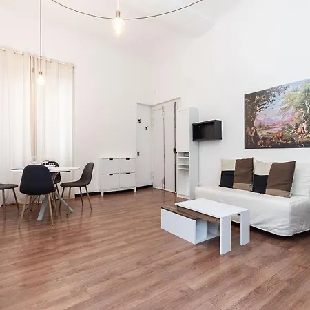 Apartment 300 Meters From The Aquarium And San Giorno Metro, Self Checkin And Fast Internet *