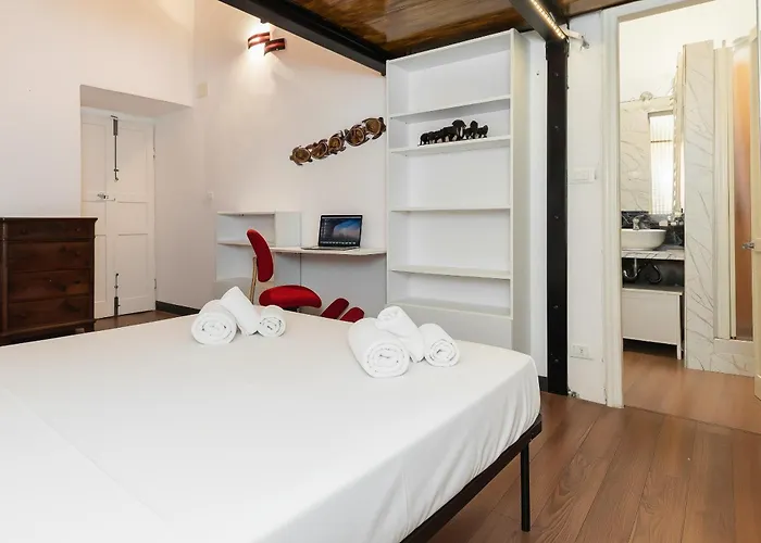300 Meters From The Aquarium And San Giorno Metro, Self Checkin And Fast Internet Apartment